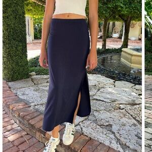 Brandy Melville Josie skirt